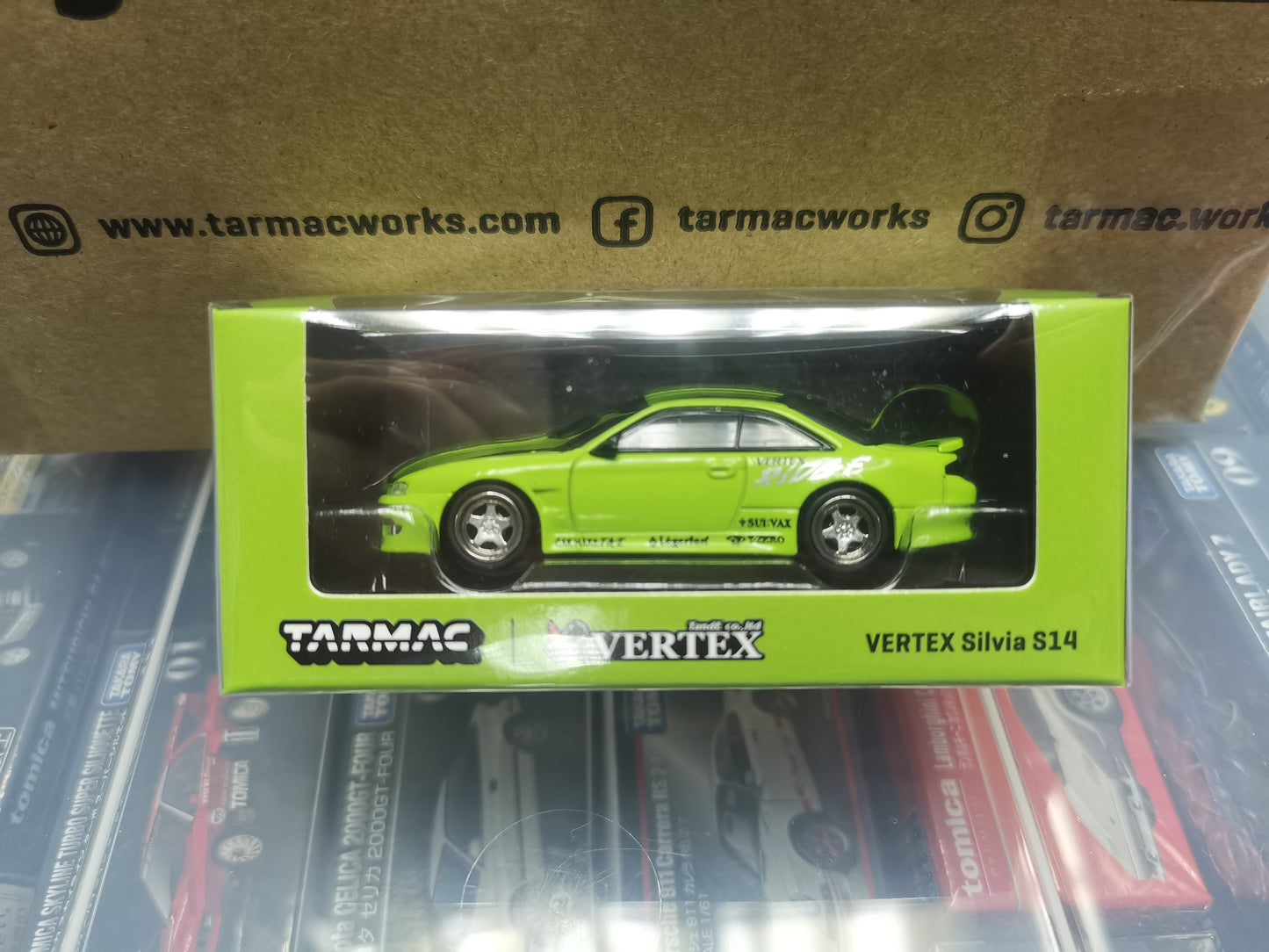 Tarmacworks x VERTEX Nissan Silvia S14
Light Green Tarmacworks