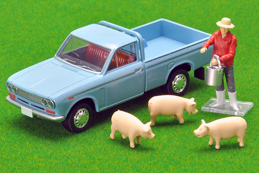 Tomica Limited Vintage LV-195b Datsun Truck 1500 Deluxe (light blue) with figure
