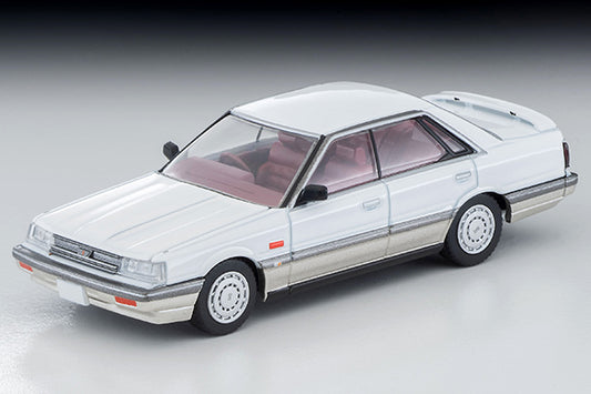 Tomica Limited Vintage Neo LV-N282a Nissan Skyline 4-door HT GT Passage Twin Cam 24V (White/Beige) 86